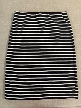 NEW Banana Republic Classic Black & White Striped Pencil Skirt NWT XS
